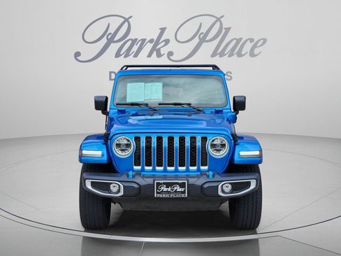 Used 2022 Jeep Wrangler Unlimited Sahara w/ Cold Weather Group AWD/4WD image 5