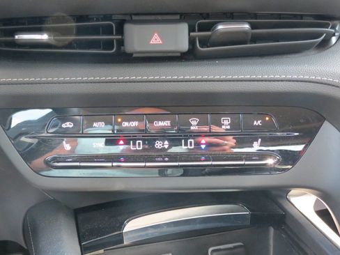 Used 2023 Buick Envision Essence w/ Sport Touring Package image 20