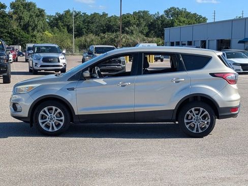 Used 2017 Ford Escape SE image 8