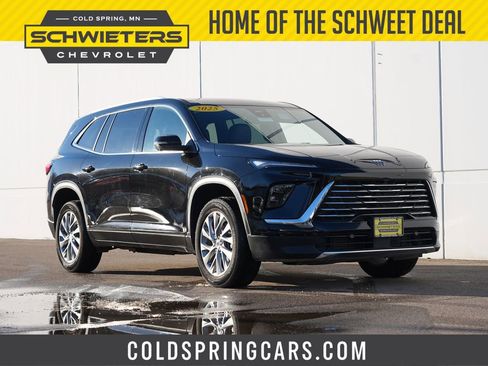 Used 2025 Buick Enclave Preferred image 1