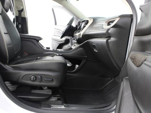 Used 2023 GMC Acadia Denali w/ Denali Ultimate Package FWD image 26