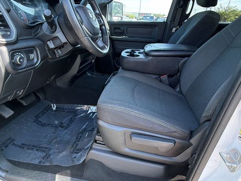 Used 2024 RAM 2500 Tradesman w/ Chrome Appearance Group AWD/4WD image 16