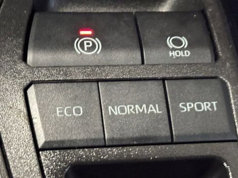 Used 2023 Toyota RAV4 LE FWD image 34