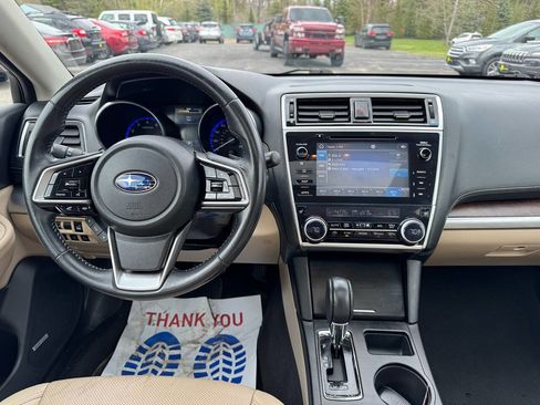 Used 2018 Subaru Outback 3.6R Limited AWD/4WD image 22