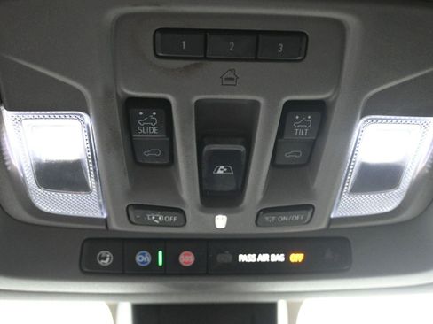 Used 2022 Chevrolet Silverado 1500 LTZ w/ LTZ Premium Package image 36