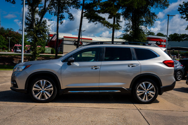 Used 2020 Subaru Ascent Limited w/ Technology Package AWD/4WD image 2