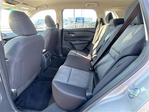 Used 2024 Nissan Rogue SV image 74