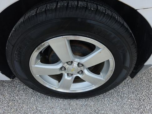 Used 2014 Chevrolet Cruze LT image 25