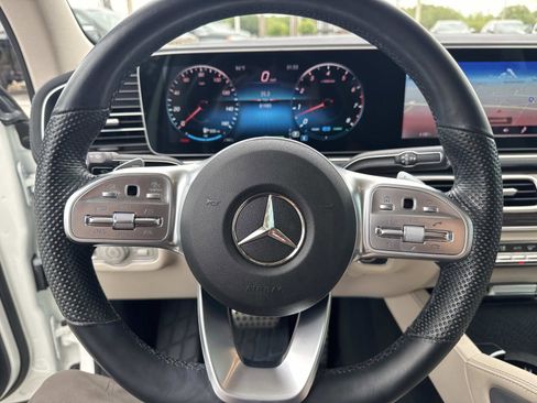 Used 2022 Mercedes-Benz GLS 580 4MATIC image 34