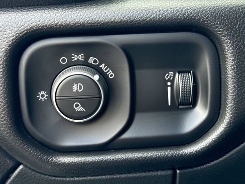 Certified 2025 RAM 2500 Tradesman AWD/4WD image 17