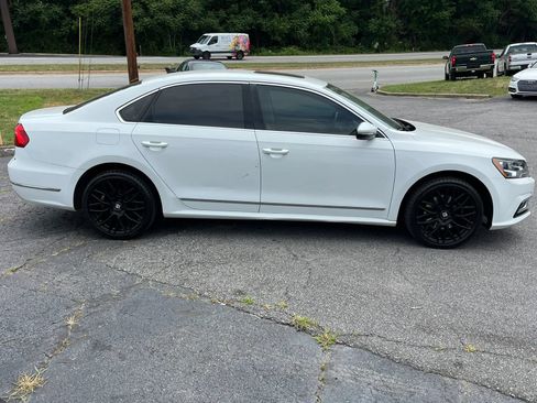 Used 2016 Volkswagen Passat 1.8T FWD image 7