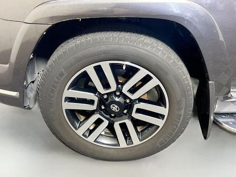 Used 2018 Toyota 4Runner Limited AWD/4WD image 13
