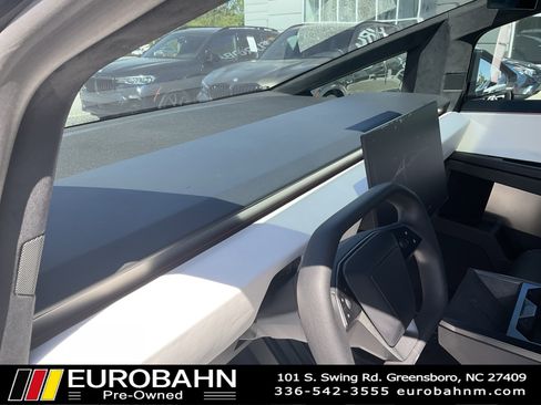 Used 2024 Tesla Cybertruck AWD Crew Cab image 7