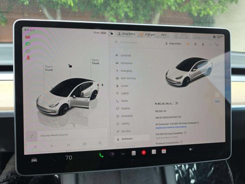 Used 2023 Tesla Model 3 Standard Range RWD image 7
