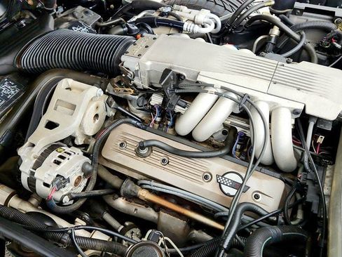 Used 1991 Chevrolet Corvette Convertible RWD image 26