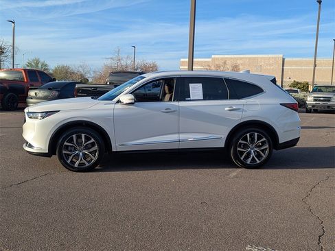 Certified 2024 Acura MDX FWD w/ Technology Package image 4