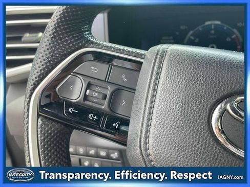 Used 2024 Toyota Tundra Platinum AWD/4WD image 23