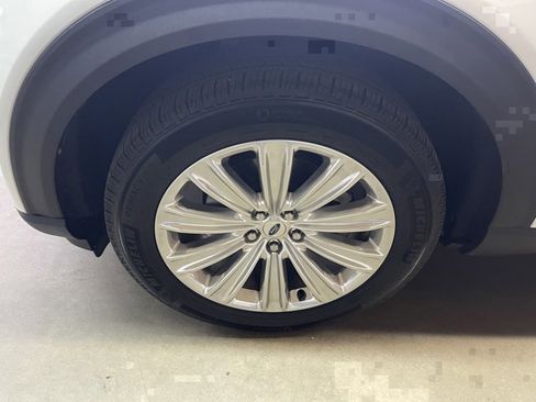 Certified 2021 Ford Explorer Limited w/ Equipment Group 301A image 22