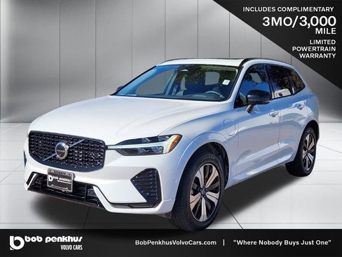 Used 2023 Volvo XC60 T8 Plus image 28