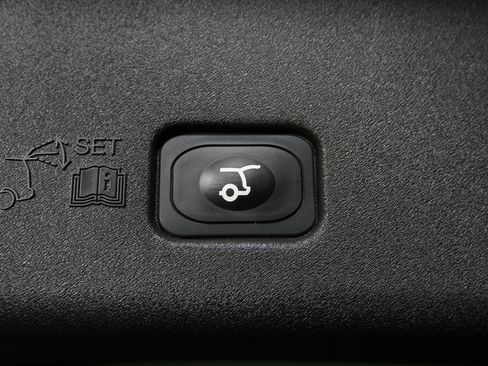 Used 2024 Lincoln Nautilus Black Label w/ Jet Appearance Package (87T) image 12