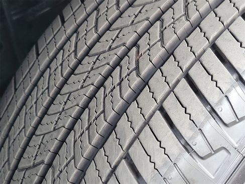 Certified 2025 Chevrolet Tahoe LS image 26