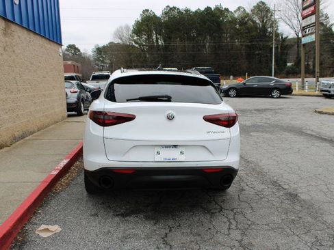 Used 2022 Alfa Romeo Stelvio Sprint image 5
