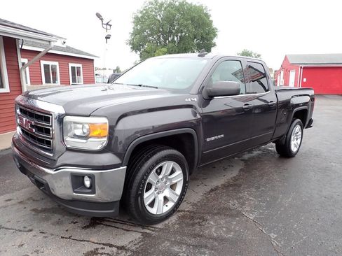 Used 2015 GMC Sierra 1500 SLE w/ SLE Value Package AWD/4WD image 3
