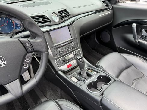 Used 2013 Maserati GranTurismo Sport RWD image 46