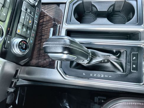 Used 2015 Ford F150 Platinum w/ Equipment Group 701A Luxury image 21