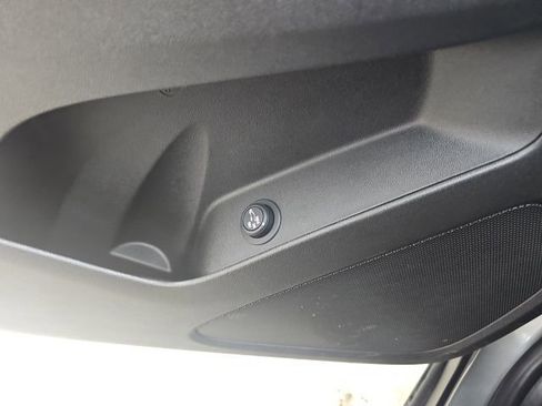 Used 2024 Chevrolet Equinox LT w/ LPO, Floor Liner Package FWD image 28