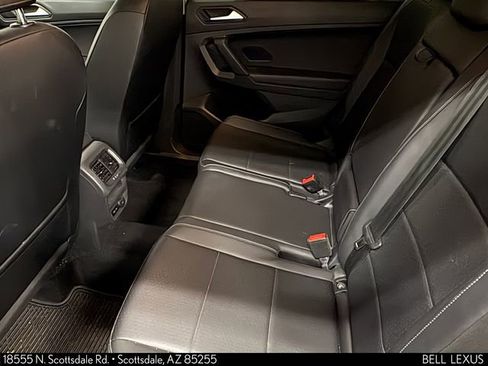 Used 2019 Volkswagen Tiguan SE FWD image 21