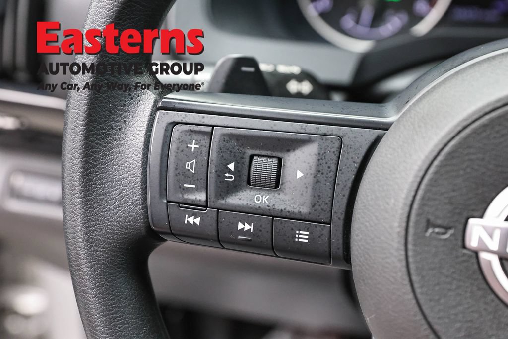 Used 2023 Nissan Pathfinder S AWD/4WD image 16