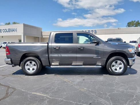 Used 2022 RAM 1500 Big Horn AWD/4WD image 3