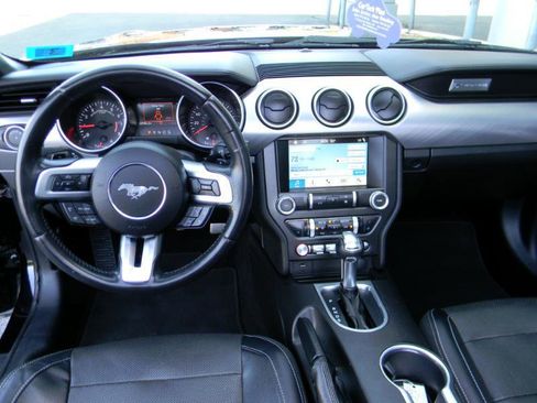 Used 2019 Ford Mustang Premium image 17