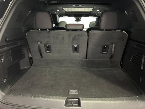 Used 2024 Chevrolet Traverse Z71 AWD/4WD image 25