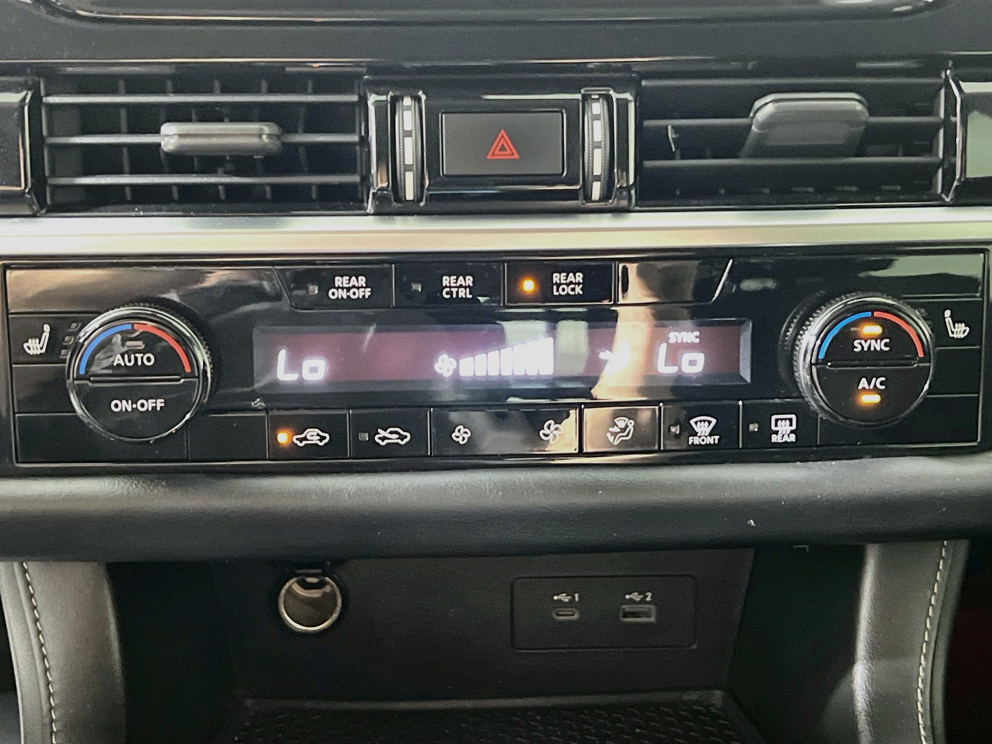 Used 2022 Nissan Pathfinder SV FWD image 26