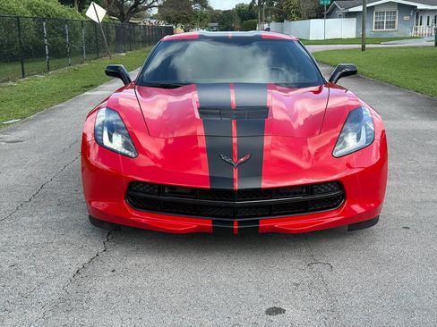 Used 2017 Chevrolet Corvette Stingray Coupe RWD image 2