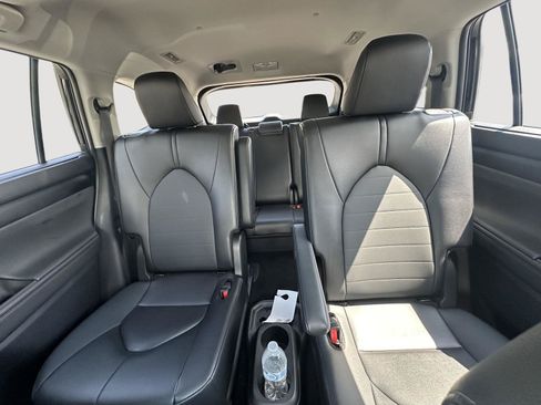 Certified 2026 Toyota Highlander XLE AWD/4WD image 59