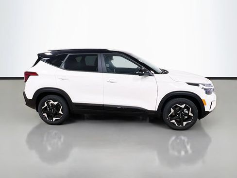 New 2026 Kia Seltos S FWD image 8