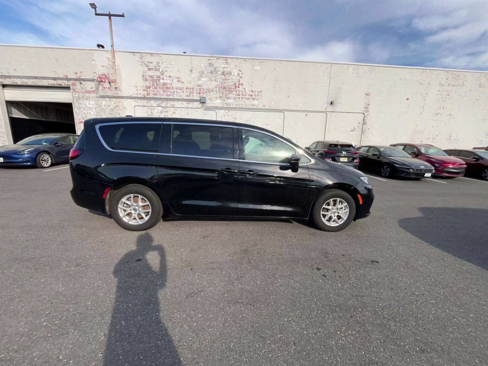 Used 2025 Chrysler Pacifica Select FWD image 15