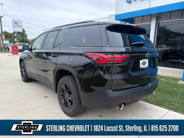 Used 2023 Chevrolet Traverse LT FWD image 3