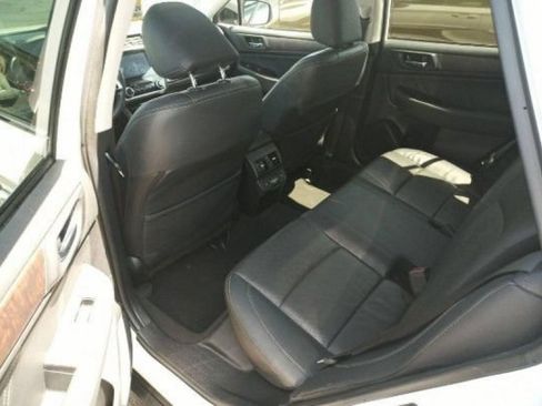 Used 2018 Subaru Outback 2.5i Limited AWD/4WD image 11