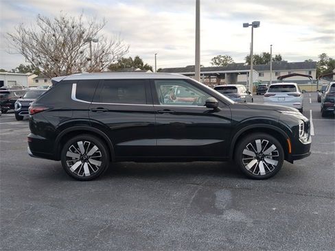 New 2025 Mitsubishi Outlander Platinum Edition image 7