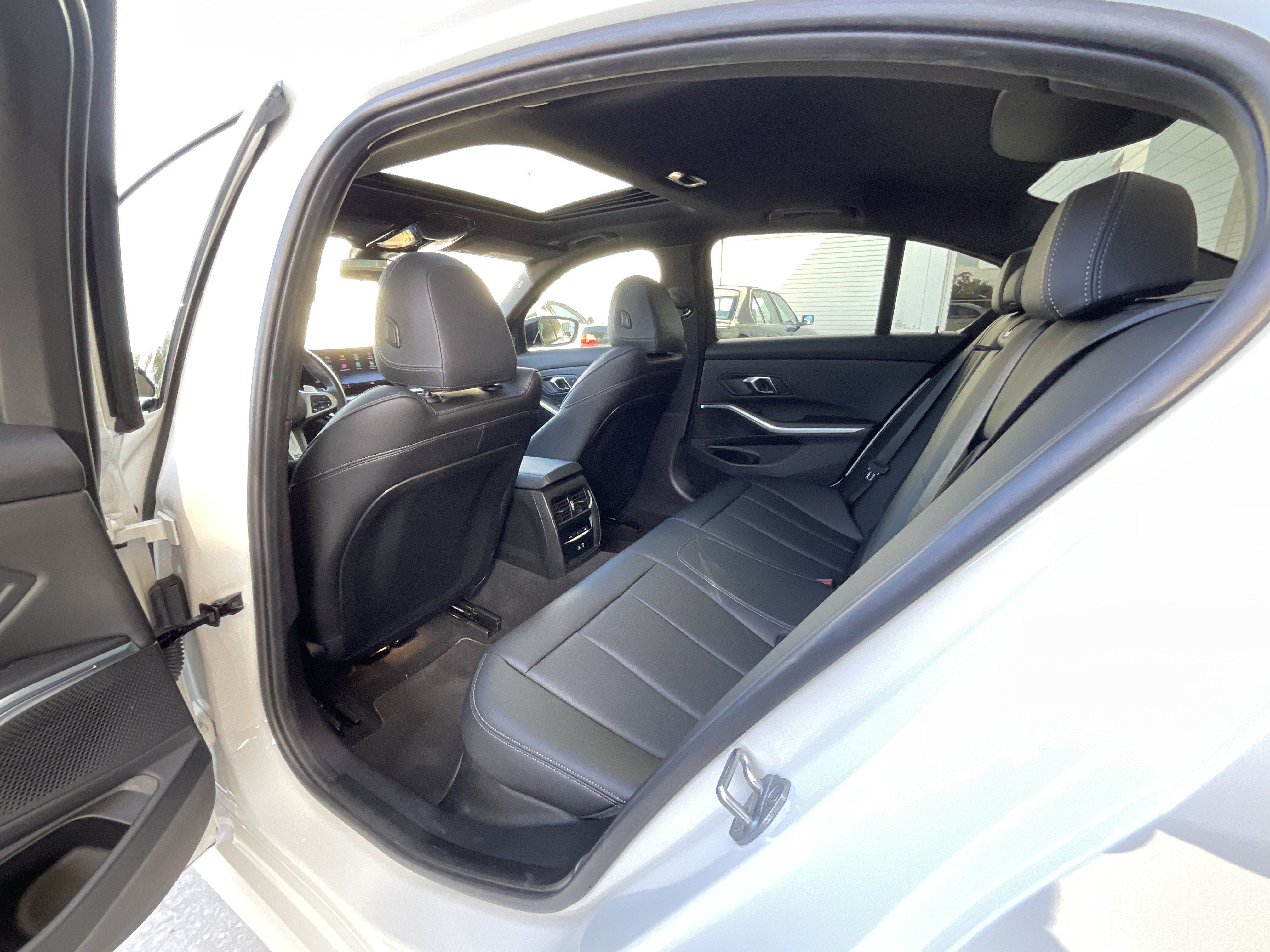 Certified 2024 BMW 330i Sedan w/ M Sport Package RWD image 25