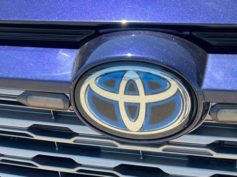 Used 2019 Toyota RAV4 XSE AWD/4WD image 13