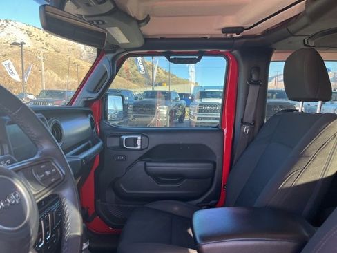 Used 2022 Jeep Wrangler Sport S image 12