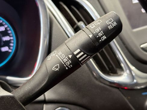 Used 2020 Chevrolet Equinox LT image 30