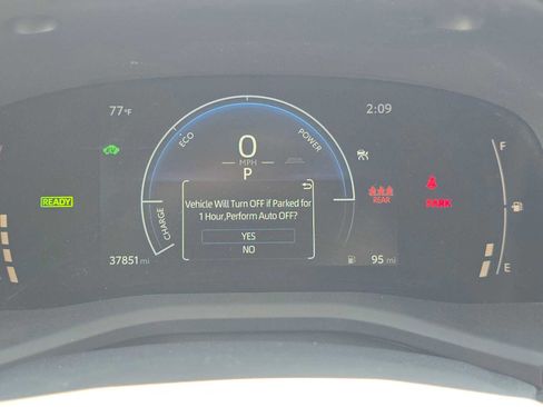 Used 2025 Toyota Camry SE image 25