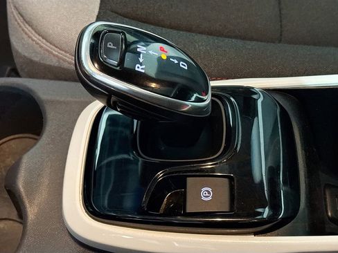 Used 2020 Chevrolet Bolt LT image 16