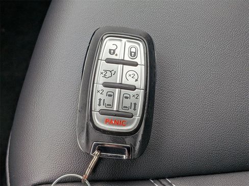 New 2026 Chrysler Pacifica Select w/ S Appearance Package image 32